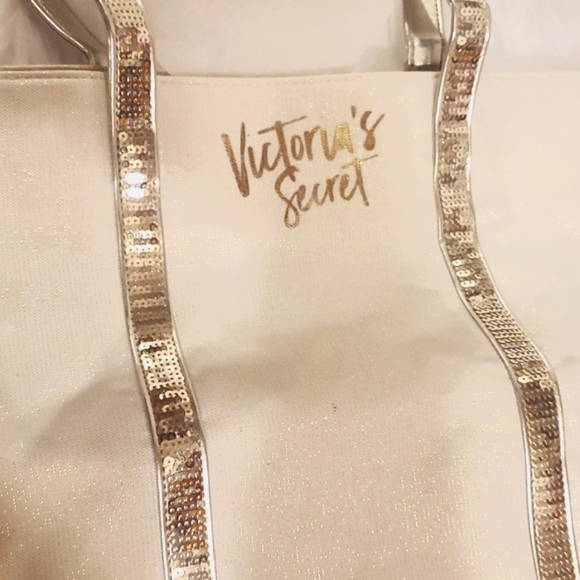 Victoria's Secret Glamorous Tote - Picture 1 of 3